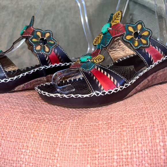 L'Artiste Leather Wedge Sandals Floral w/Beads BLK MLTI Womens Size 38 (US 8) - Picture 3 of 12